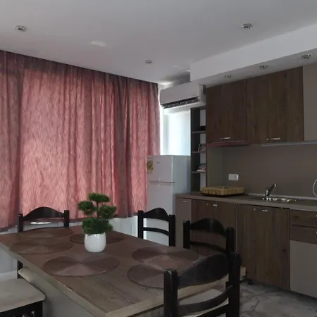 Golden Sea View Penthouse Поморіє