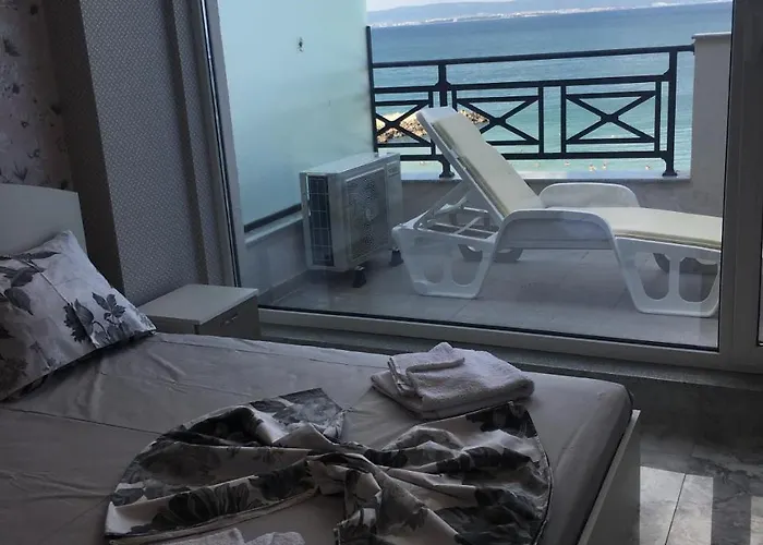 Golden Sea View Penthouse Daire *