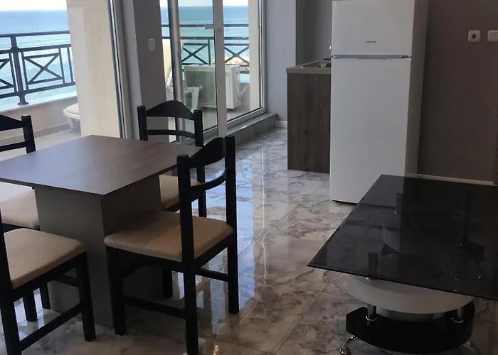 Golden Sea View Penthouse Daire *